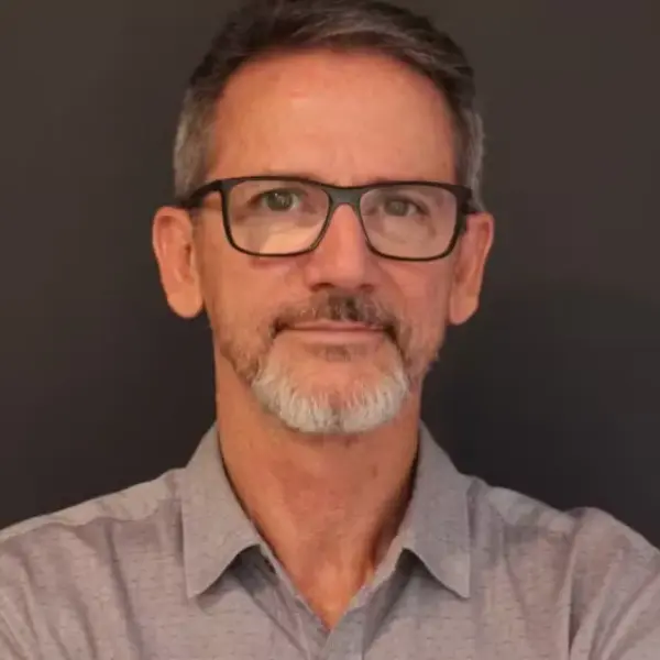 Foto do Prof. Dr. Júnior Ometto